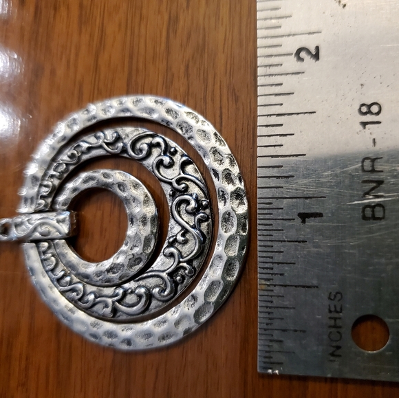 Brutalist Silver-tone Statement Necklace - Picture 6 of 6